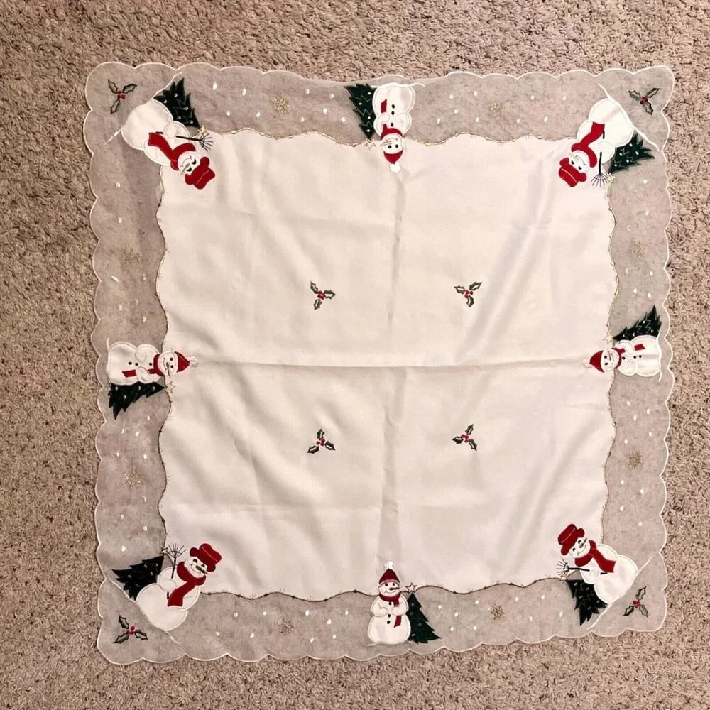 PEGGY WILKINS Design Snowman Winter Christmas Holly Square Tablecloth UK 32